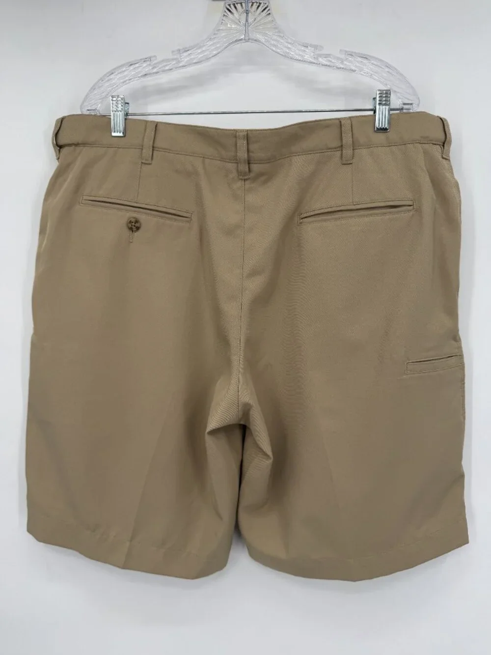 PGA TOUR Men’s Golf Shorts Size 40 Khaki Tan Performance Utility Pocket